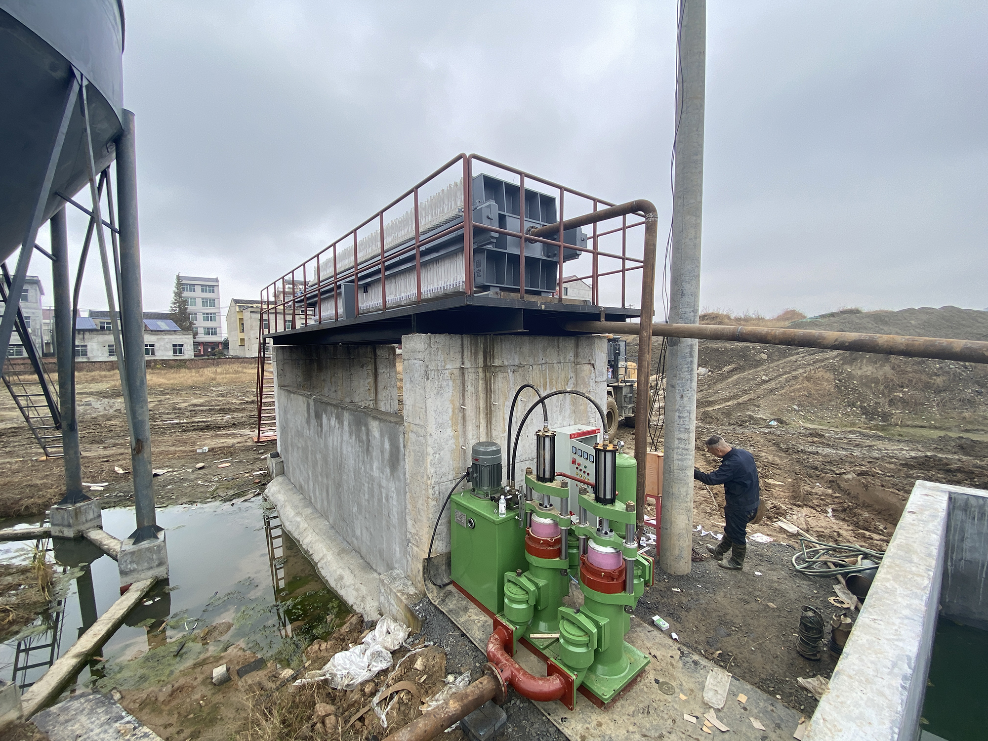 洗沙廠300平方壓濾機(jī)及壓濾機(jī)柱塞泵客戶案例4.jpg 洗沙廠300平方壓濾機(jī)及壓濾機(jī)柱塞泵客戶案例4.jpg